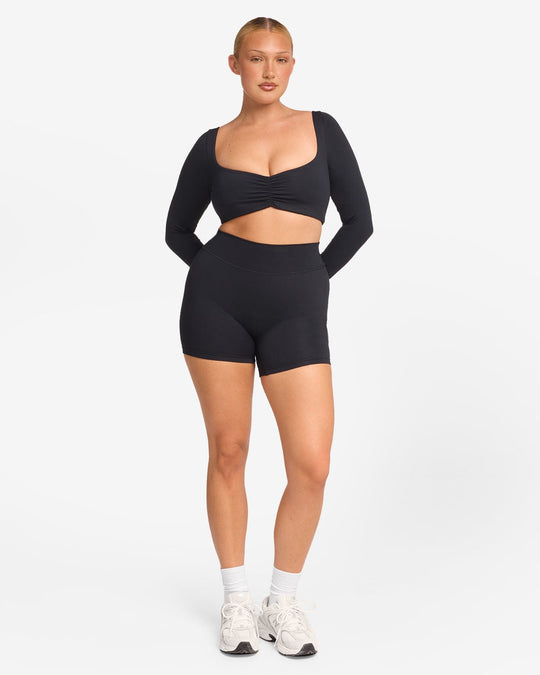 Form Invisible Scrunch Shorts 5" | Black