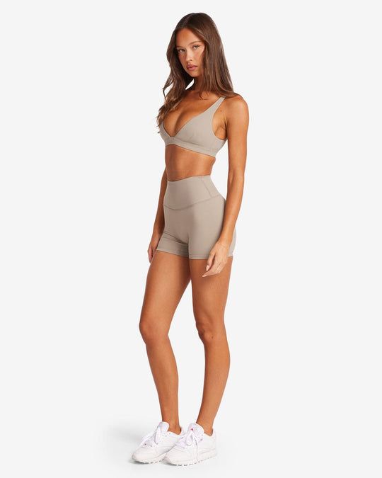 Freedom Scrunch Shorts 4" | Almond