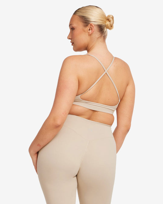 Form Gia Crop | Fawn