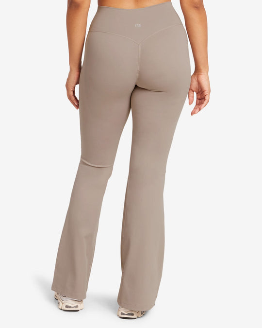 Form Invisible Scrunch Flare Leggings | Latte