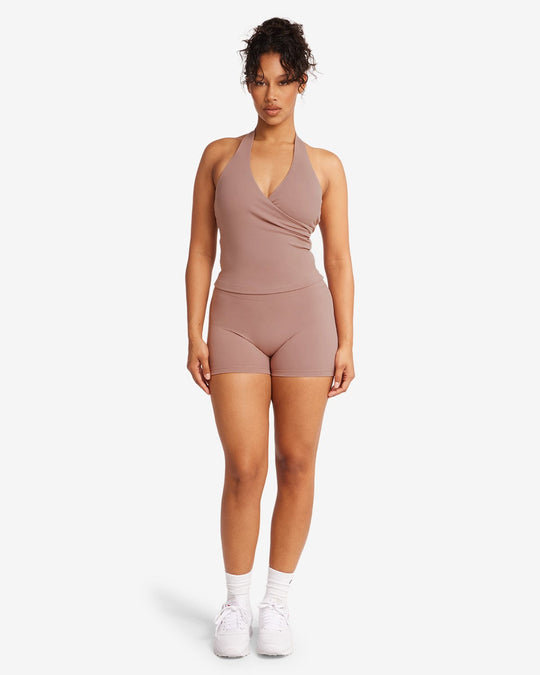 Form Invisible Scrunch Shorts 4" | Walnut