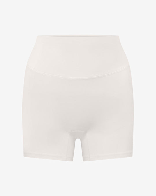 Form Invisible Scrunch Shorts 4" | Vanilla